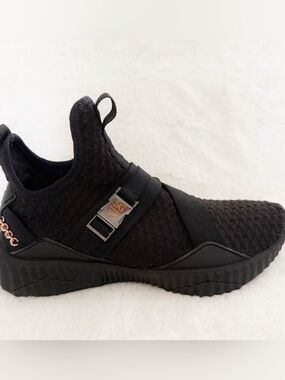 Puma x Selena Gomez Women’s Black Defy Mid Shoes